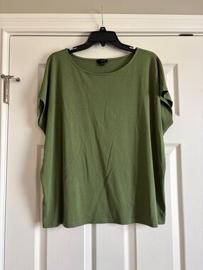 Ann Taylor Olive Green Short Sleeve Dolman Tee
